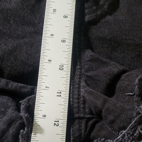 Levi Strauss Shorts Womens Button Fly Black Raw Hem Grunge High Rise Sz 28 - Picture 11 of 11